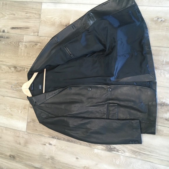 Hugo Boss leather jacket - Picture 2 of 6